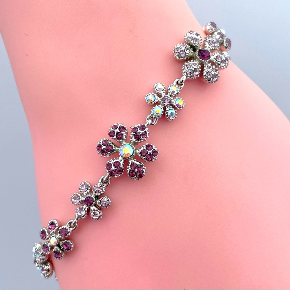 Adorable Sparkling Floral Rhinestone Bracelet Silver Tone Adjustable